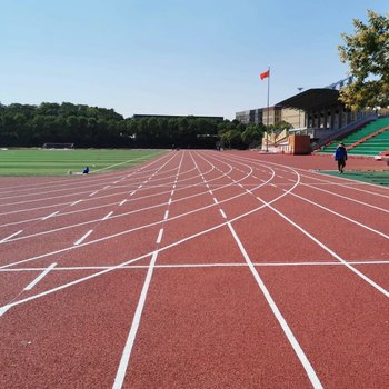 衡陽塑膠跑道施工_婁底籃球場施工_湖南足球場地坪施工