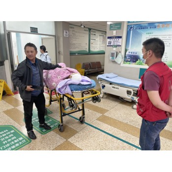 杭州潤(rùn)興救護(hù)車出院送病人病人出院轉(zhuǎn)院接送服務(wù)快速抵達(dá)現(xiàn)場(chǎng)