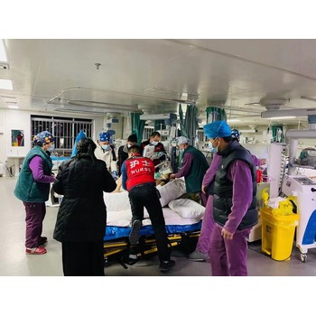 寧波潤興跨省救護車長途轉院護送病人服務隨車配備醫護服務