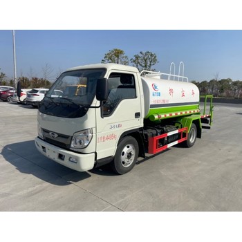 福田藍(lán)牌4.5方灑水降塵車小身材大容量