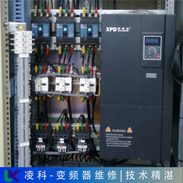 TOYO變頻器上電無顯示維修啟動跳OC