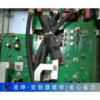 東達(dá)變頻器上電就跳閘維修亂碼