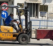 挖掘機(jī)培訓(xùn)報(bào)名裝載機(jī)培訓(xùn)叉車培訓(xùn)考證電焊培訓(xùn)考證