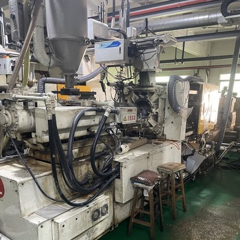 惠州龍門(mén)精密注塑機(jī)回收咨詢電話，回收震德注塑機(jī)