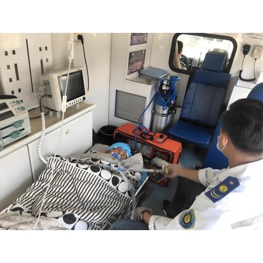 青島120轉(zhuǎn)運車,救護車出租,車輛手續(xù)完善可靠