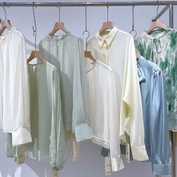 武漢盛依服飾精選秋子豐色25年秋季小衫品牌女裝折扣批發(fā)