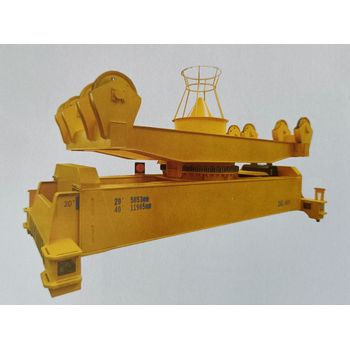 集裝箱碼頭電動(dòng)伸縮平衡吊具