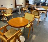 咖啡館家具定制復古鳳桌椅藤編實木椅卡座沙發(fā)定制