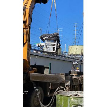 白云區(qū)箱式變電房回收/柴油發(fā)電機(jī)組回收廠家