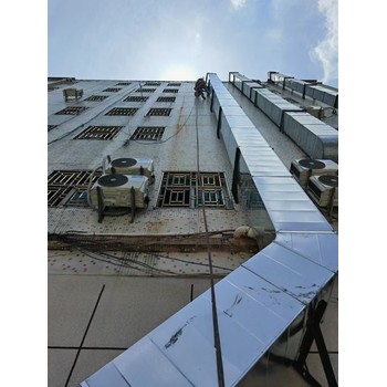 佛山鑫旺酒店商場工廠廠房飯店廚房排煙設(shè)備安裝通風(fēng)管道加工廠家