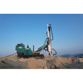 汕頭孔山重工潛孔鉆機KS669鉆機質(zhì)量可靠