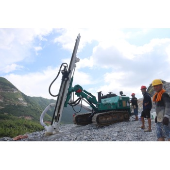 汕頭孔山重工潛孔鉆機KS669鉆機質(zhì)量可靠