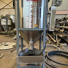 塑機(jī)輔機(jī)塑料顆粒加熱立式干燥攪拌機(jī)