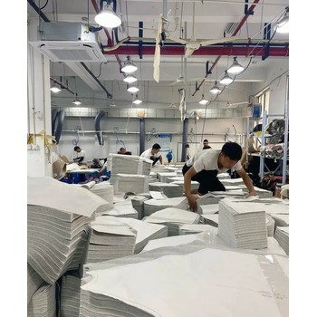 意大利制衣廠招質(zhì)檢、倉管，年薪40-45萬，正規(guī)工簽，正規(guī)勞務(wù)