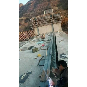 重慶萬盛區(qū)翻板閘門鋼壩廠家報價