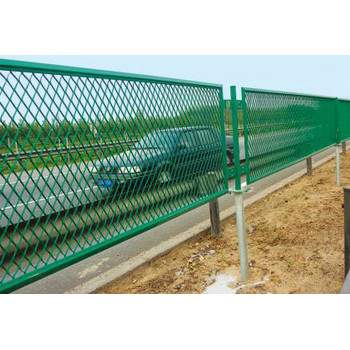 高速公路護(hù)欄網(wǎng)京式護(hù)欄焊接隔離柵