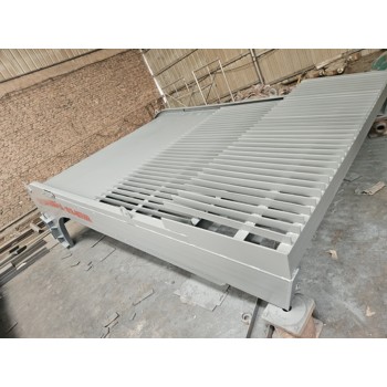 移動液壓抓斗式清污機移動生產(chǎn)