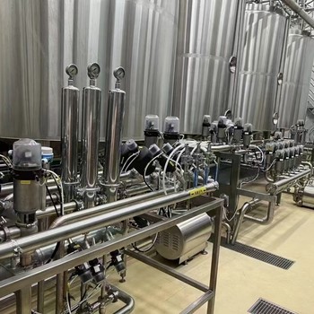 廣東揭陽回收結(jié)業(yè)飲料廠設(shè)備飲料設(shè)備回收啤酒廠拆除回收