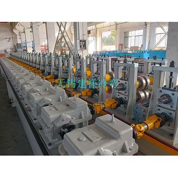 十三折型材生產(chǎn)線設(shè)備電氣柜冷彎成型機