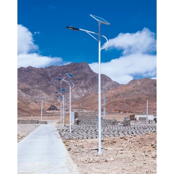 成都太陽能路燈批發(fā)，成都太陽能路燈廠家，成都太陽能路燈廠