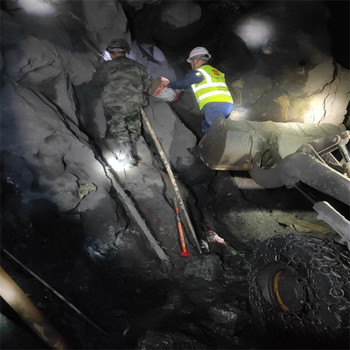 陜西銅川二氧化碳氣體爆破山體平整