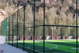 阿拉善盟5人球場(chǎng)護(hù)欄穿鋼筋連接綠色勾花網(wǎng)