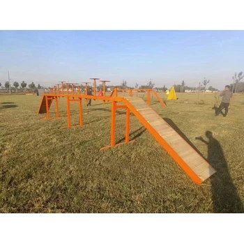 撫順警犬障礙訓(xùn)練器械搜救犬訓(xùn)練器材訓(xùn)練警犬設(shè)施