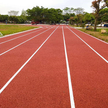鄢陵縣13厚透氣型塑膠跑道塑膠田徑跑道廠家供應