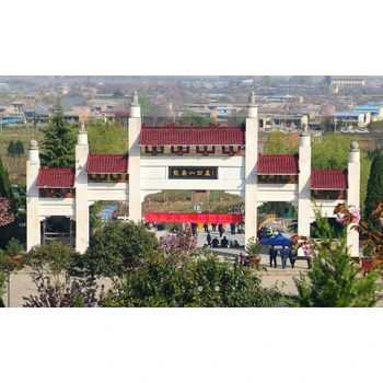 龍壽山公墓環(huán)境優(yōu)美、寧?kù)o，是一處祥瑞之地