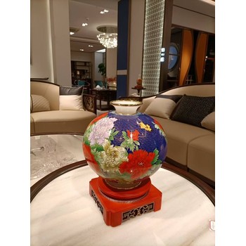 戴嘉林《琺瑯萬彩·玉潤東方》景泰藍鑲玉天圓地方花瓶欣賞分享