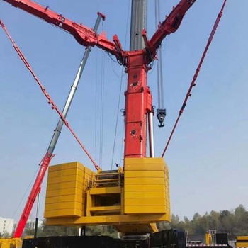 蒼山縣吊車出租蒼山縣高空車租賃自行式升降機(jī)出租
