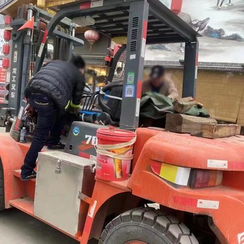 湘鄉(xiāng)市叉車出租湘鄉(xiāng)市折臂吊租賃登高車出租