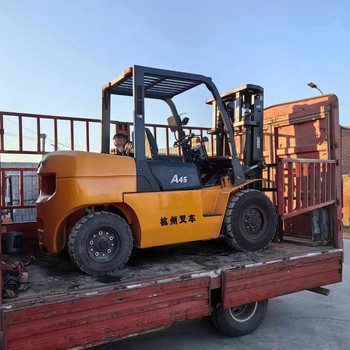 隆昌縣吊車(chē)出租隆昌縣高空車(chē)租賃電動(dòng)直臂車(chē)出租