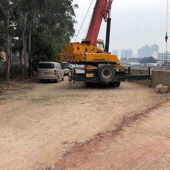 衡東縣叉車租賃衡東縣高空作業(yè)車出租自行式升降機出租