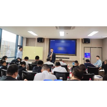 昆侖定位培訓課程，企業(yè)戰略咨詢(xún)課程，昆侖戰略定位班