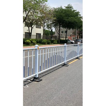 山東市政護欄安裝道路護欄
