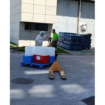 香港制冰廠，包吃包住，工資月結(jié)，做六休一，正規(guī)工簽