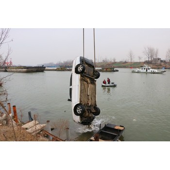 周口水下打撈人怎么收費(fèi)，本地打撈團(tuán)隊(duì)