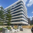 GRC幕墻板與GRC構(gòu)件：以科技重塑建筑美學(xué)，開(kāi)啟外立面裝飾新紀(jì)元