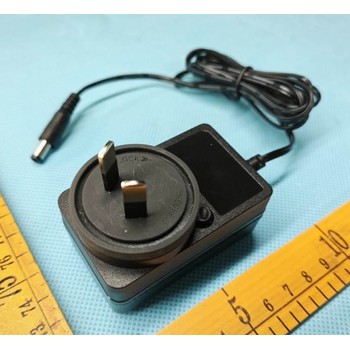 24V1A插墻式電源適配器澳規(guī)充電器