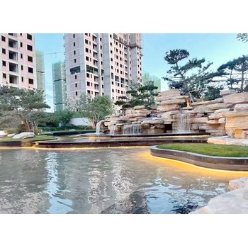 遼寧丹東黃蠟石假山公園假山造景