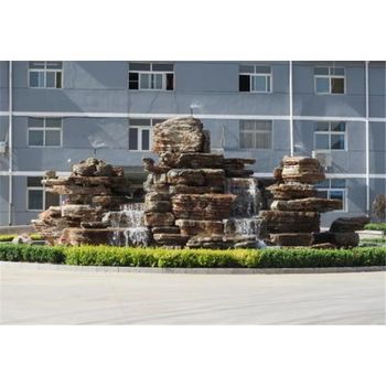 遼寧營口上水石假山學(xué)校假山現(xiàn)場施工