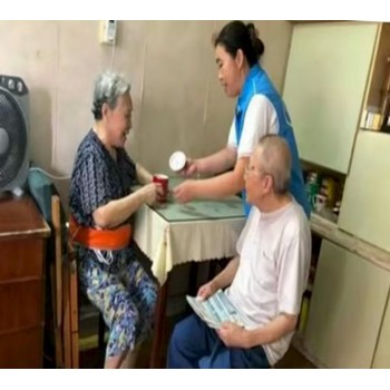 高薪誠聘內蒙古赤峰去香港做保姆護工月嫂保潔工作