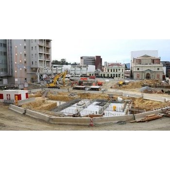 招山東聊城去香港建筑工地木工鋼筋工水電工小工電焊工等