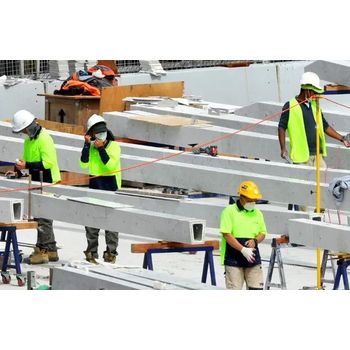 招四川南充去香港打工建筑工地木工焊工水電工等年薪40W+