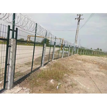 高鐵安全防護(hù)柵欄金屬隔離柵框架鐵路防護(hù)柵欄