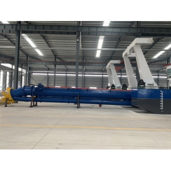 絞吸式挖泥船在施工時是一種怎么樣的狀態(tài)