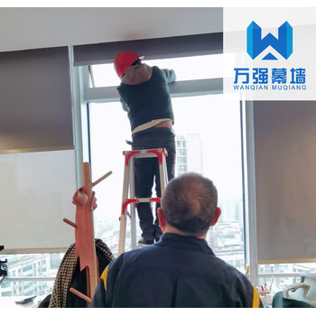 四川萬強(qiáng)：成都高空幕墻玻璃的維護(hù)者
