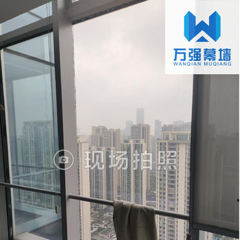 四川萬強(qiáng)：成都高空幕墻玻璃的維護(hù)者