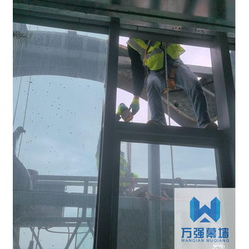 四川萬強建筑幕墻工程有限公司完成幕墻玻璃更換安裝項目
